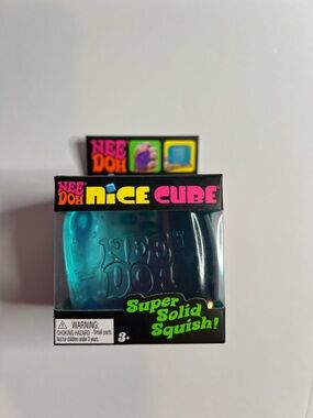 Nice Cube Super Solid Squish - Blue